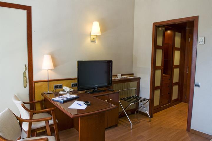 Best Western Hotel Mediterraneo Castelldefels Exterior foto