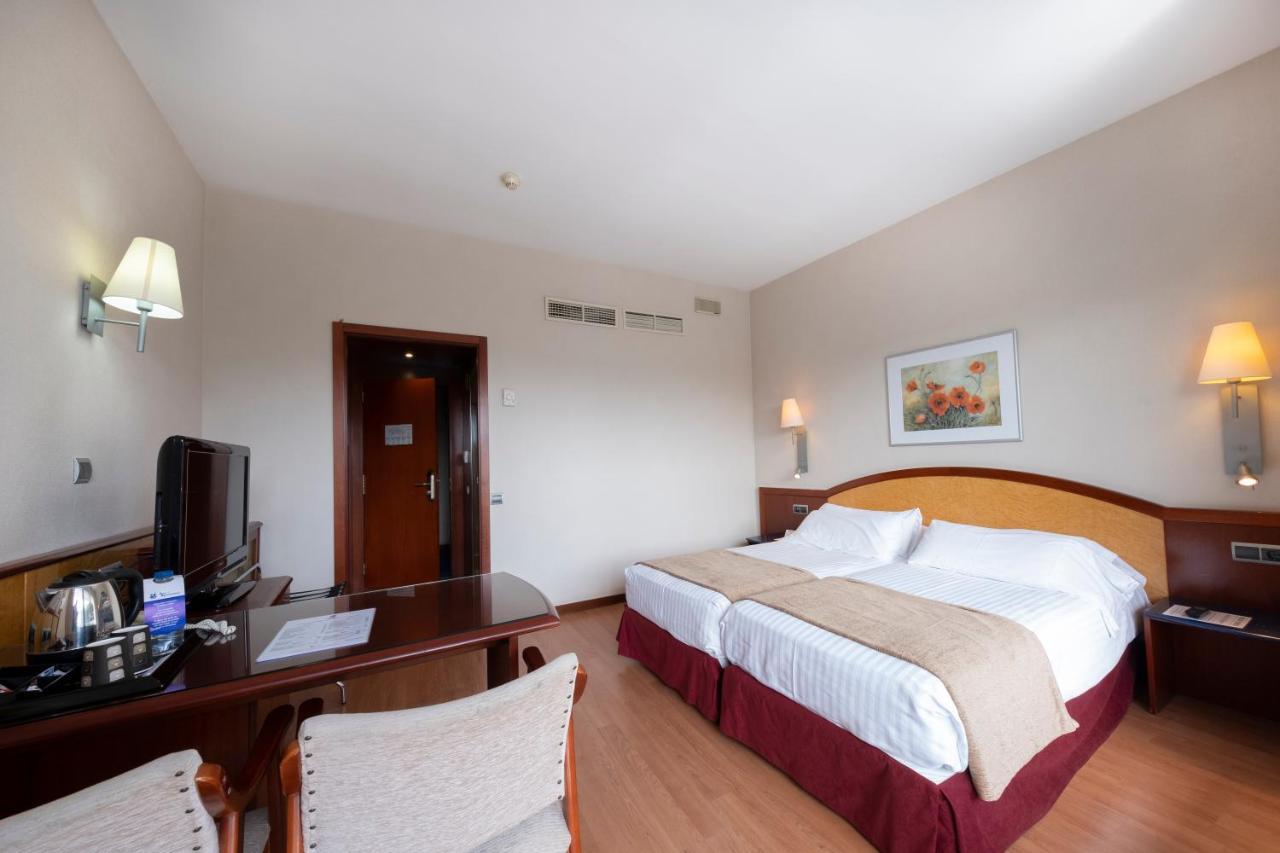 Best Western Hotel Mediterraneo Castelldefels Exterior foto